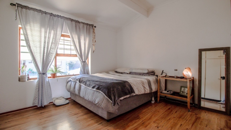 To Let 1 Bedroom Property for Rent in Edgemead Western Cape